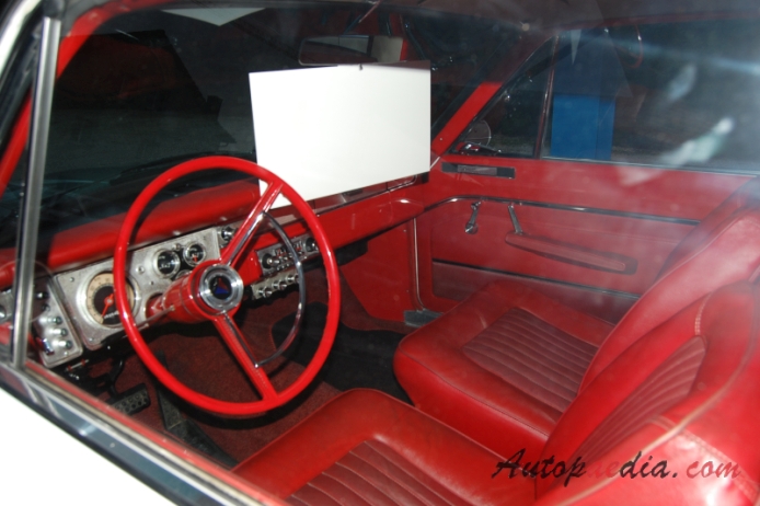 Chrysler Valiant 2. generacja 1963-1966 (1963 Signet 200 hardtop 2d), wnętrze
