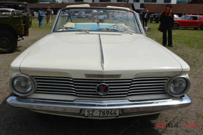 Chrysler Valiant 2. generacja 1963-1966 (1964 cabriolet 2d), przód