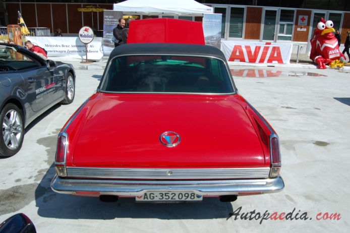 Chrysler Valiant 2. generacja 1963-1966 (1964 hardtop 2d), tył