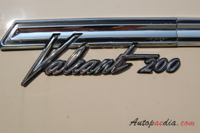 Chrysler Valiant 2nd generation 1963-1966 (1966 V200 AP6 sedan 4d), side emblem 