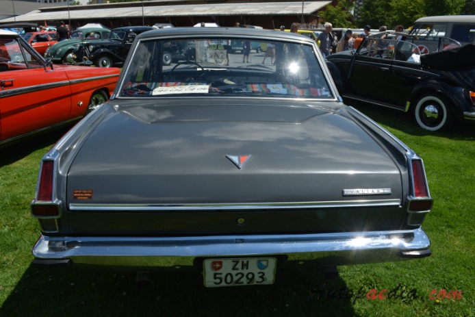 Chrysler Valiant 2. generacja 1963-1966 (1966 V200 AP6 sedan 4d), tył