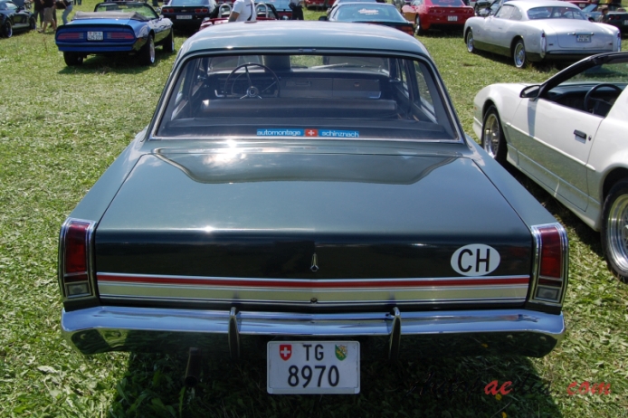 Chrysler Valiant 3. generacja 1967-1973 (1967 Plymouth Signet sedan 4d), tył