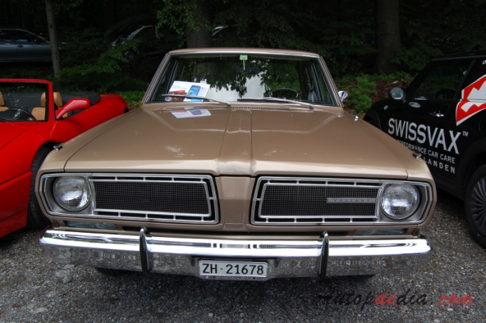 Chrysler Valiant 3. generacja 1967-1973 (1968 Plymouth Signet sedan 4d), przód
