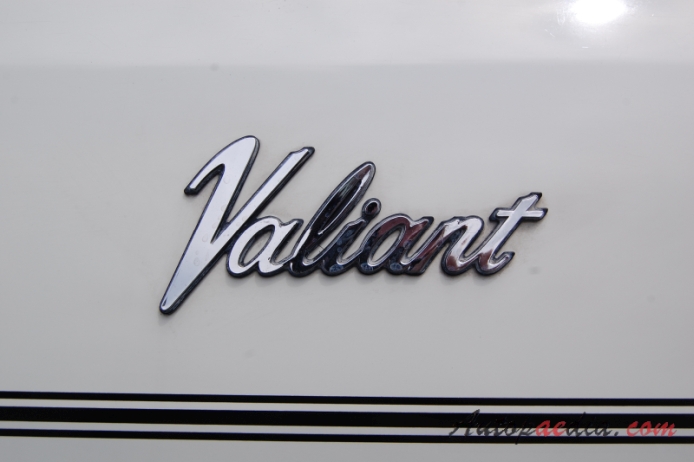Chrysler Valiant 3rd generation 1967-1973 (1970 sedan 4d), side emblem 