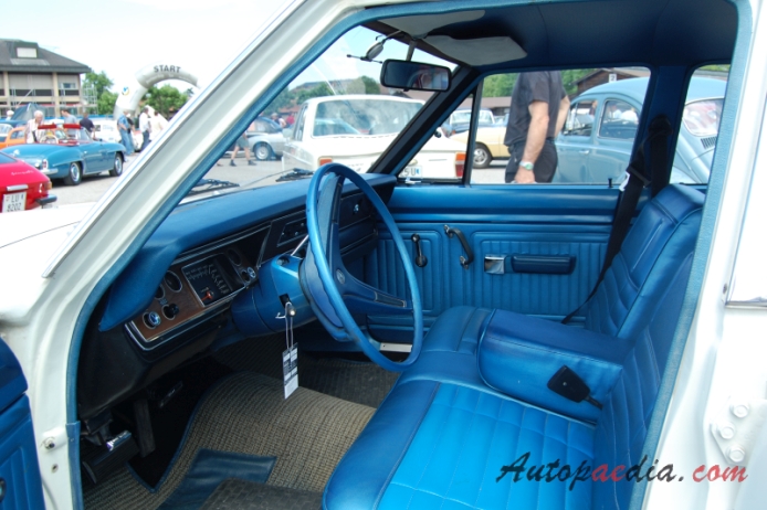 Chrysler Valiant 3. generacja 1967-1973 (1970 sedan 4d), wnętrze