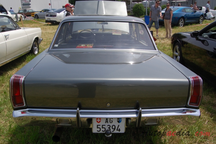 Chrysler Valiant 3. generacja 1967-1973 (1971-1972 sedan 4d), tył