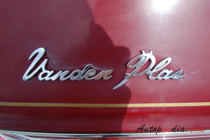 Vanden Plas 1500 1974-1976 (saloon 4d), rear emblem  