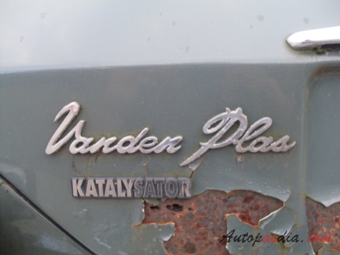 Vanden Plas Princess 1100 (BMC ADO16) 1964-1968 (1964-1967 MK1 saloon 4d), rear emblem  