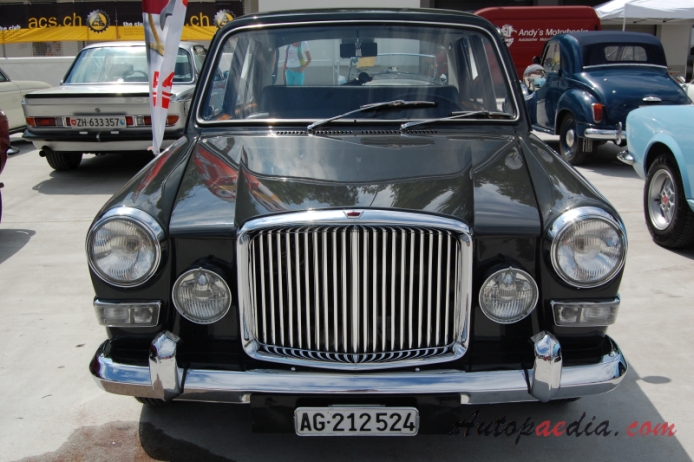 Vanden Plas Princess 1100 (BMC ADO16) 1964-1968 (1964-1967 MK1 saloon 4d), przód