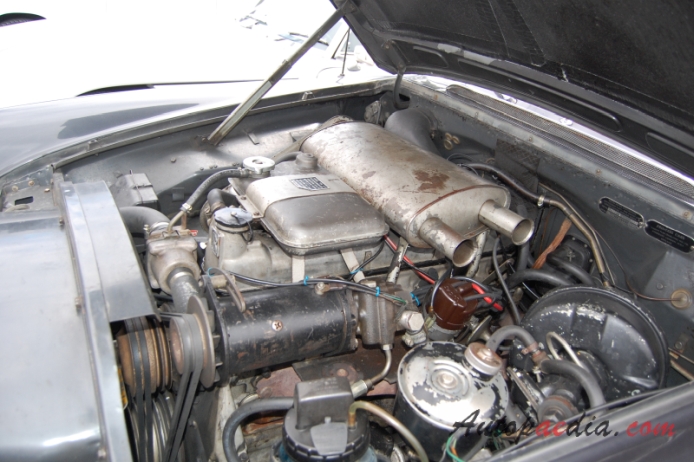 Vanden Plas Princess 4-litre R 1964-1968 (1965 sedan 4d), engine  