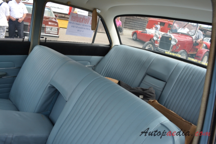 Vauxhall Cresta PB 1962-1965 (1964 2,6L saloon 4d), interior