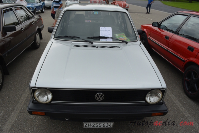 Volkswagen Golf Mk1 (Typ 17) 1974-1983 (1979 1.5L GLS hatchback 5d), front view