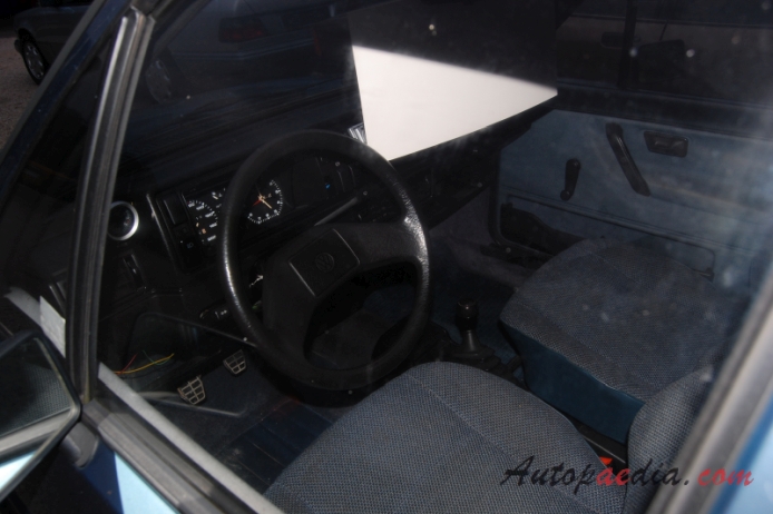 Volkswagen Golf Mk2 (Typ 19E) 1983-1992 (1984 hatchback 5d), interior