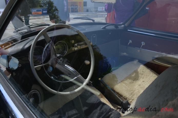 Karmann Ghia (VW typ 14) 1955-1974 (1959-1967 Coupé 2d), wnętrze