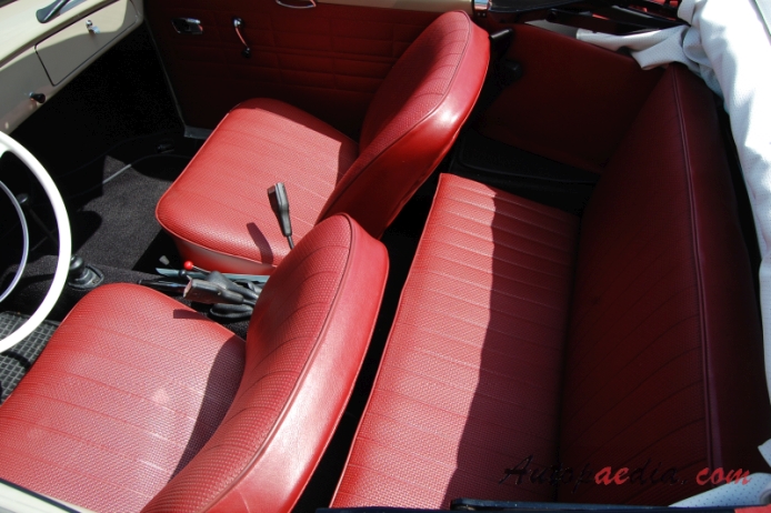 Karmann Ghia (VW type 14) 1955-1974 (1966 cabriolet 2d), interior