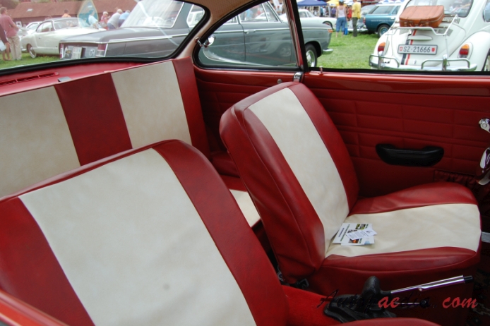 Karmann Ghia (VW typ 14) 1955-1974 (1968 Coupé 2d), wnętrze