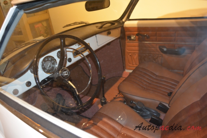 Karmann Ghia (VW typ 14) 1955-1974 (1970 cabriolet 2d), wnętrze