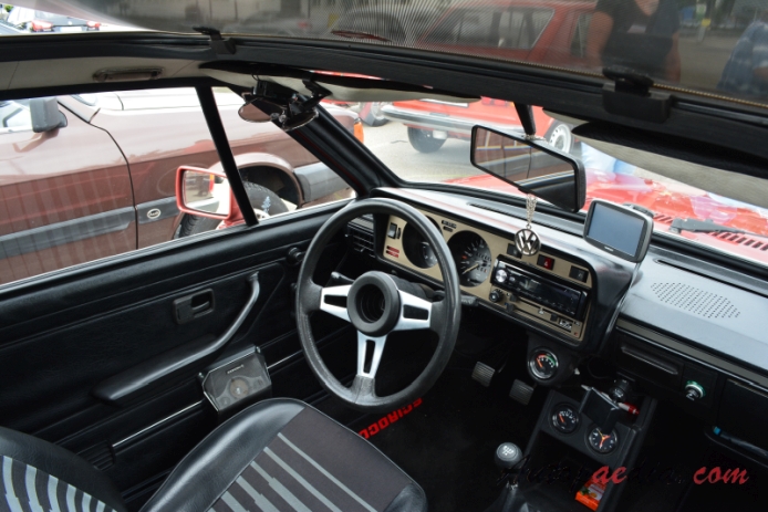 VW Scirocco I 1974-1981 (1978-1981 Volkswagen Scirocco GTi), wnętrze