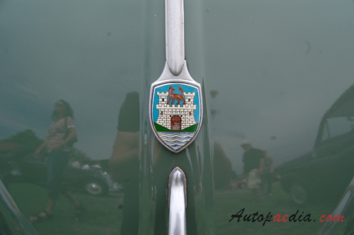 VW typ 1 (Garbus) 1946-2003 (1951), emblemat przód 