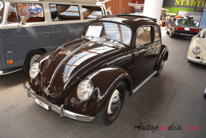 VW type 1 (Beetle) 1946-2003 (1951 Volkswagen Faltdach 2d), left front view