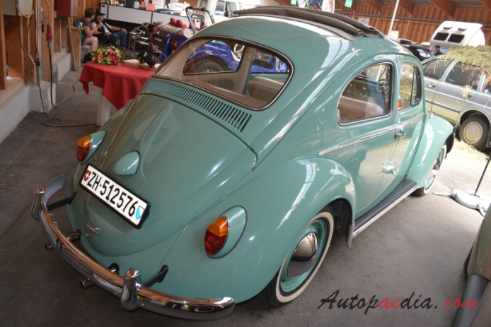 VW type 1 (Beetle) 1946-2003 (1962 Volkswagen 1200 Faltdach), right rear view
