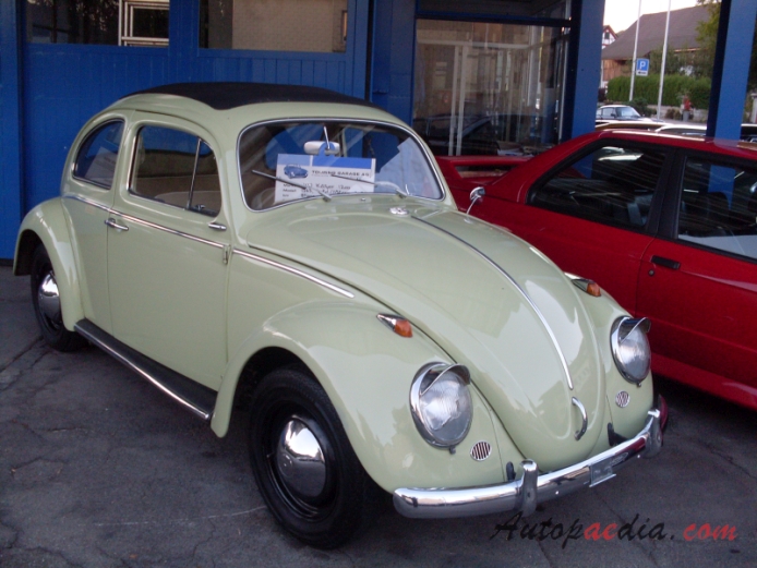 VW type 1 (Beetle) 1946-2003 (1963 1200 Faltdach), right front view