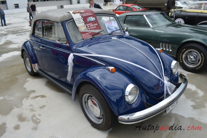 VW typ 1 (Garbus) 1946-2003 (1970 Volkswagen 1500 cabriolet), prawy przód