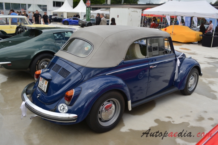 VW type 1 (Beetle) 1946-2003 (1970 Volkswagen 1500 cabriolet), right rear view