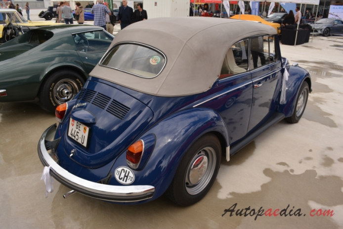 VW typ 1 (Garbus) 1946-2003 (1970 Volkswagen 1500 cabriolet), prawy tył