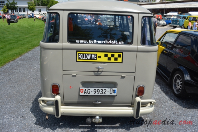 VW type 2 (Transporter) T1 1950-1967 (1960-1963 minibus 4d), rear view