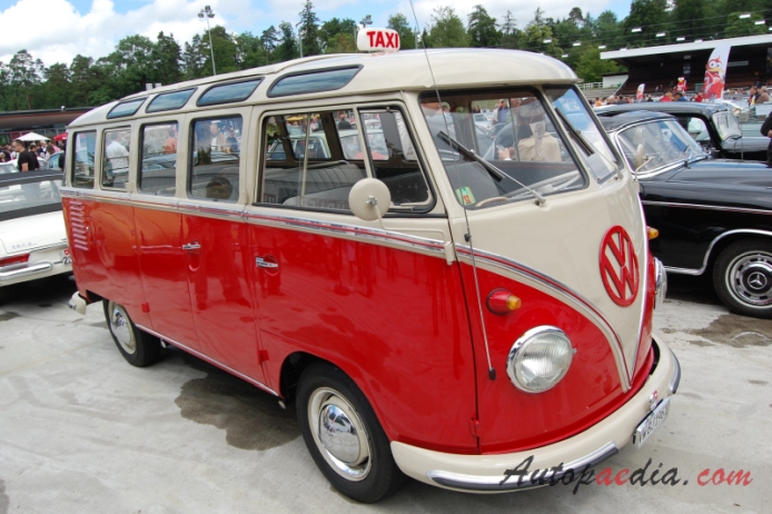 VW type 2 (Transporter) T1 1950-1967 (1961 Samba), right front view
