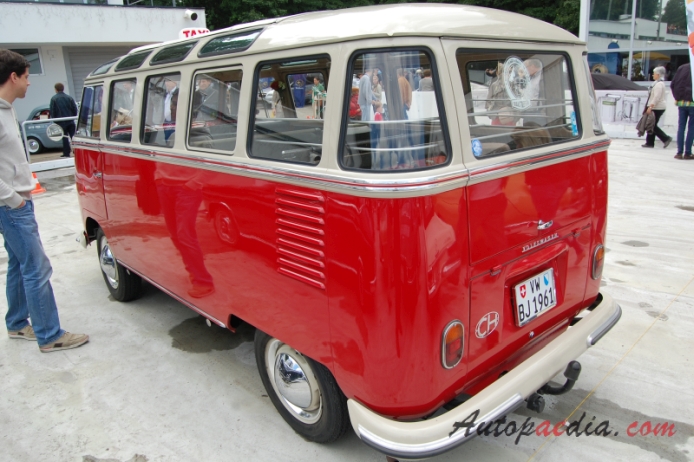 VW type 2 (Transporter) T1 1950-1967 (1961 Samba),  left rear view