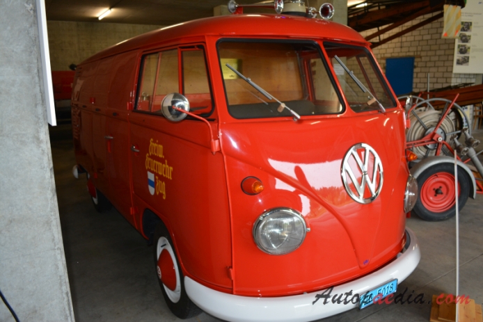 VW type 2 (Transporter) T1 1950-1967 (1961 fire engine), right front view