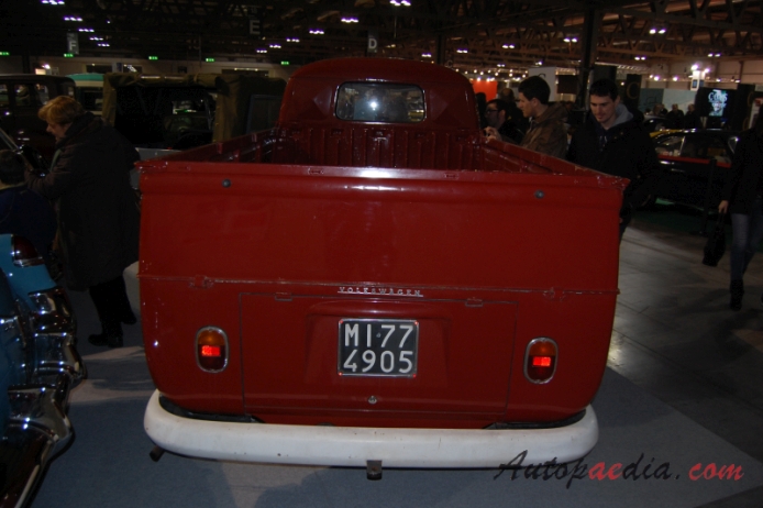 VW type 2 (Transporter) T1 1950-1967 (1963 pickup 2d), rear view