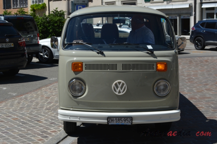 VW type 2 (Transporter) T2 1967-1979 (1973-1979 pickup 2d), front view