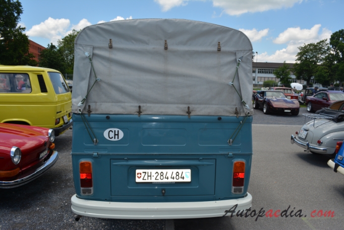 VW type 2 (Transporter) T2 1967-1979 (1978 Doppelkabine crew car), rear view