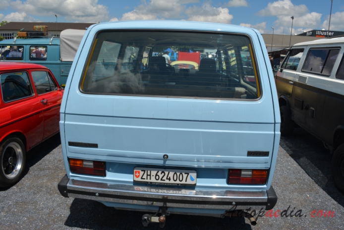 VW type 2 (Transporter) T3 1979-1992 Europe/2002 South Africa (1979-1983 Volkswagen bus), rear view