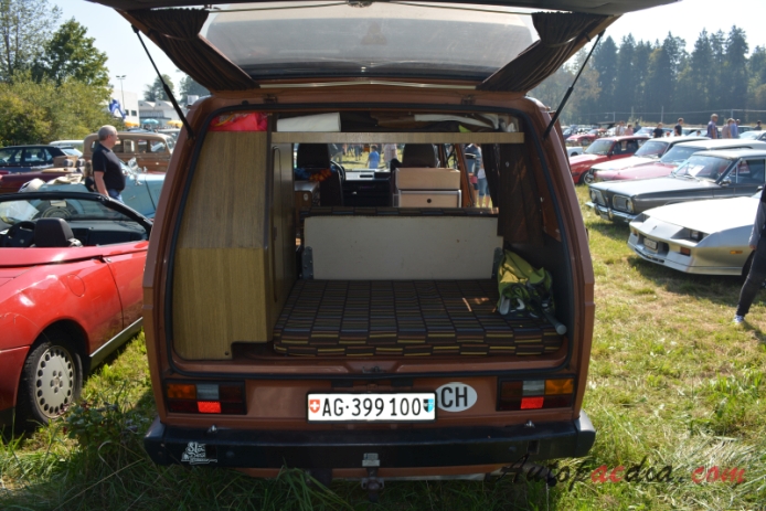 VW type 2 (Transporter) T3 1979-1992 Europe/2002 South Africa (1981 camper), rear view