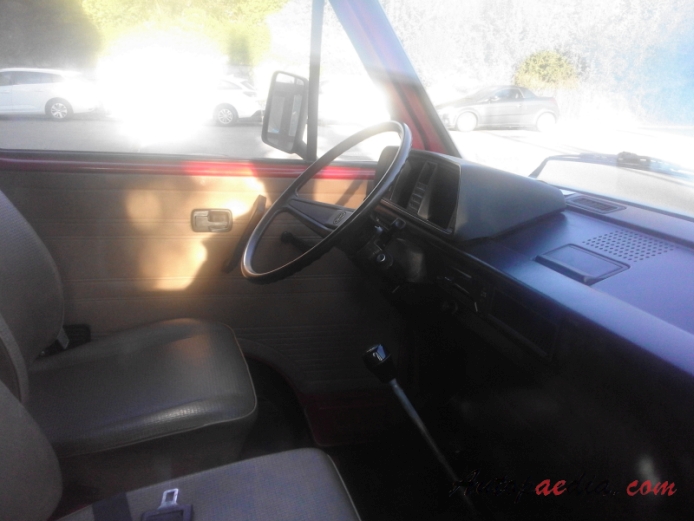 VW type 2 (Transporter) T3 1979-1992 Europe/2002 South Africa (1982-1992 fire engine), interior