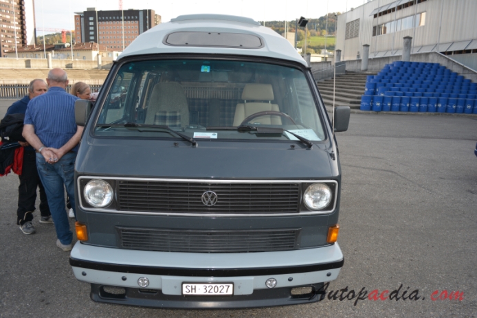VW type 2 (Transporter) T3 1979-1992 Europe/2002 South Africa (1983 camper), front view