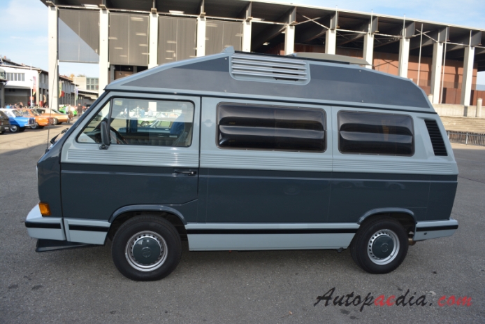 VW type 2 (Transporter) T3 1979-1992 Europe/2002 South Africa (1983 camper), left side view