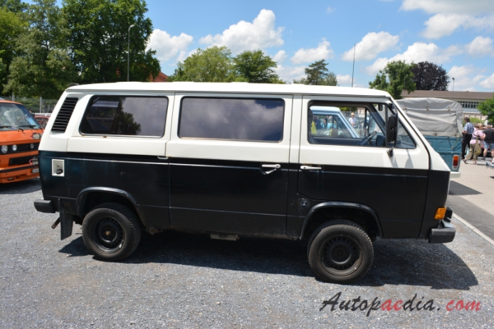 VW type 2 (Transporter) T3 1979-1992 Europe/2002 South Africa (1986-1992), right side view