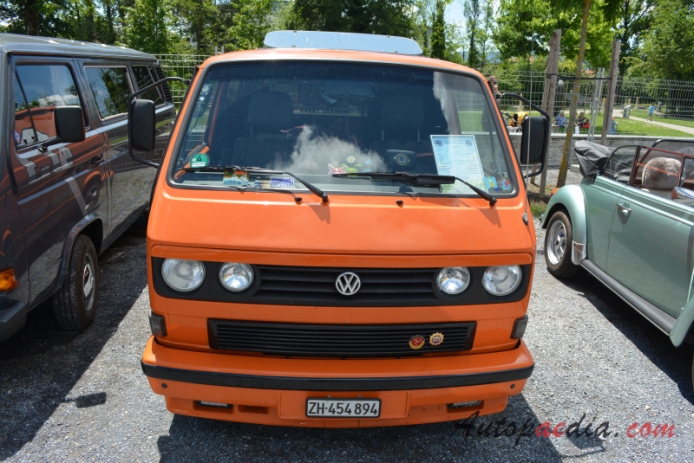 VW type 2 (Transporter) T3 1979-1992 Europe/2002 South Africa (1990 Volkswagen Transporter), front view