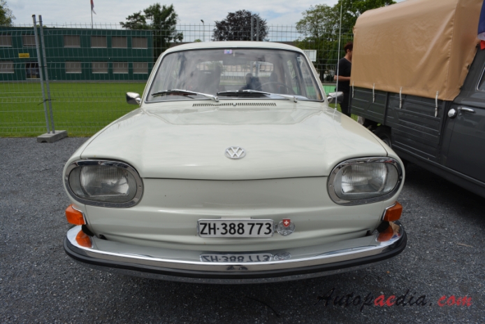 VW type 4 (411) 1968-1972 (1968-1969 L saloon 4d), front view