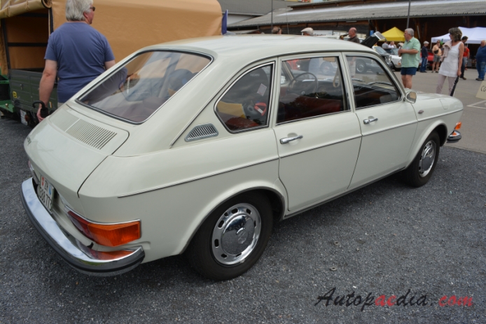VW typ 4 (411) 1968-1972 (1968-1969 L saloon 4d), prawy tył