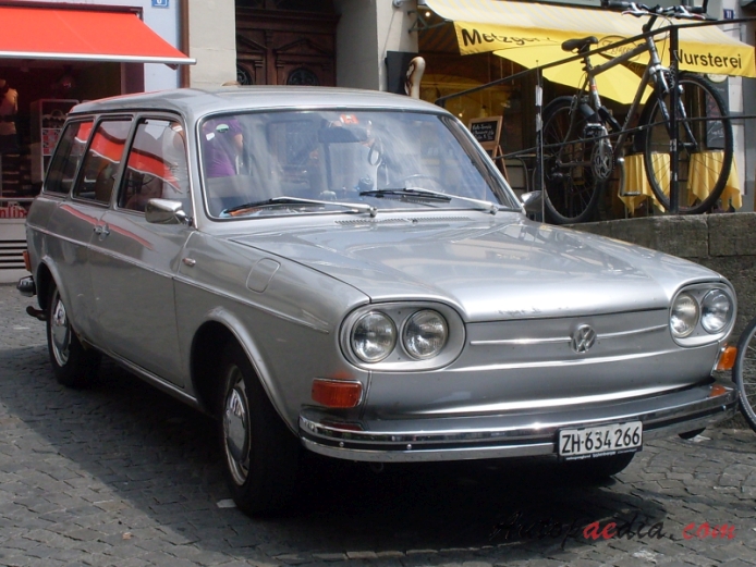 VW type 4 (411) 1968-1972 (1969-1972 Variant), right front view