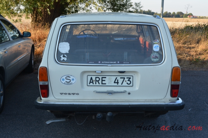 Volvo 140 series 1966-1974 (1969 B20 kombi 5d), rear view