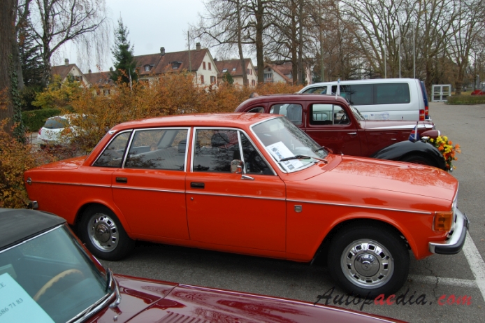 Volvo 140 series 1966-1974 (1973 144 sedan 4d), right side view