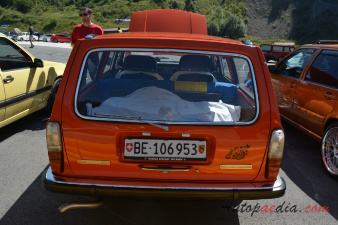 Volvo 140 series 1966-1974 (1973 145 B20 kombi 5d), rear view