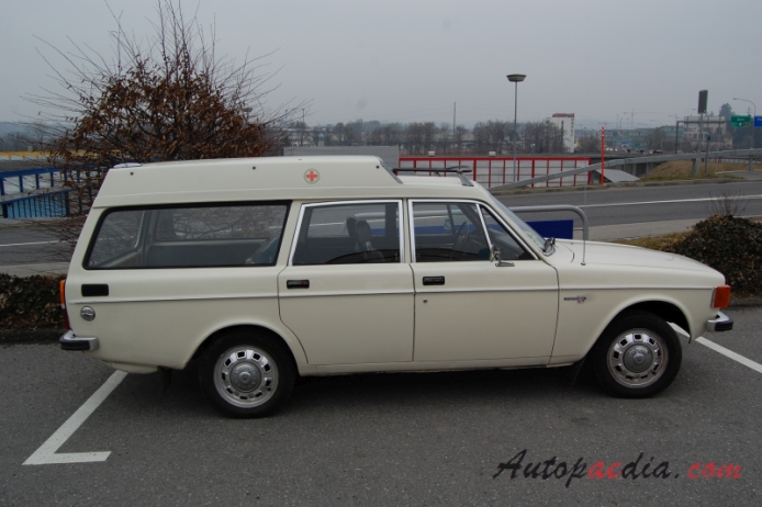 Volvo 140 series 1966-1974 (1973 145 Express kombi 5d), right side view